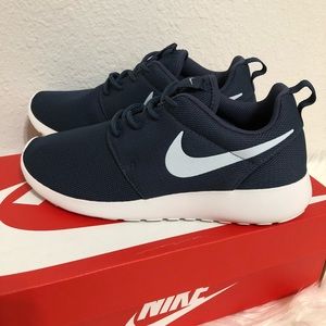 ❌ Will take any good Offer ❌Nike Roshe One
